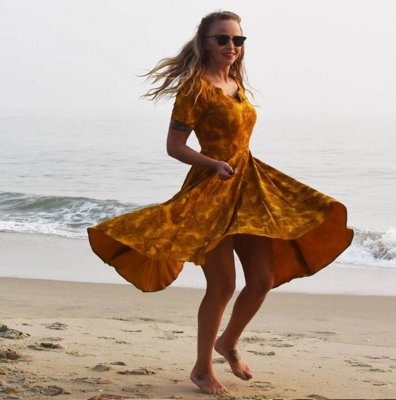 Alice Klänning, Guldgul