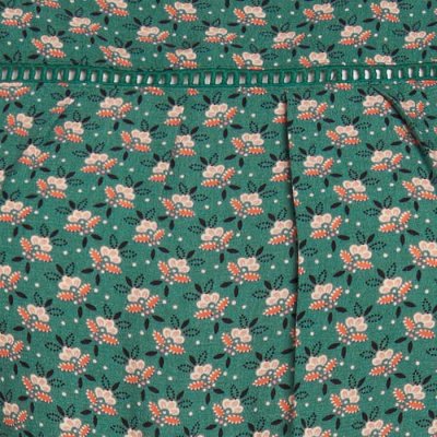 Klänning blommig mönstrad