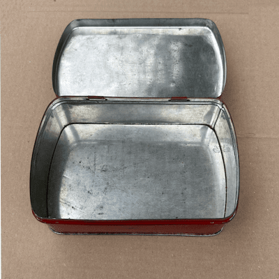 vintage-platask-konfektyr-insida
