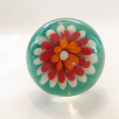 Snygg glasknopp för luckan, flerfärgad