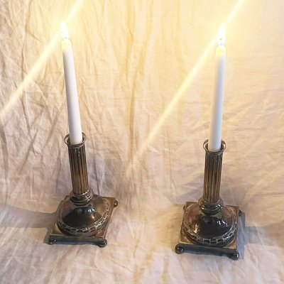 Klassisk par vintage lysestaker