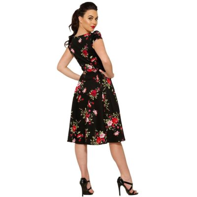 Blommig klänning svart