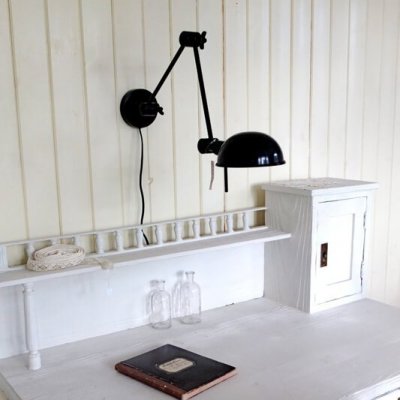 vegglampe med ledd svart