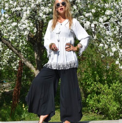 Svarta vida bohembyxor